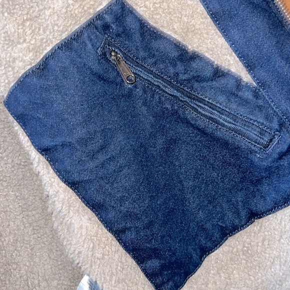 CARHARTT WOMEN’S SHERPA LINED DENIM JACKET - Picture 4 of 8